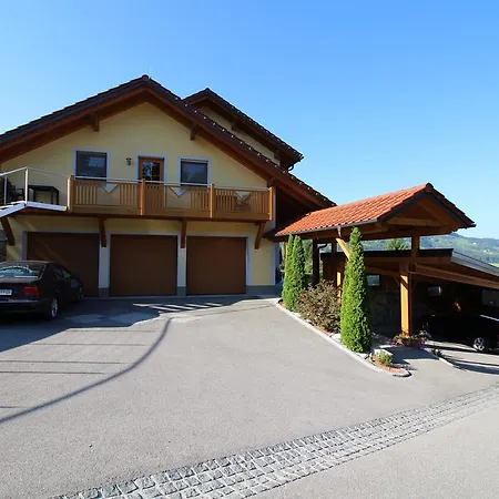B&B Gaestehaus Schachnerhoehe 슈타이어
