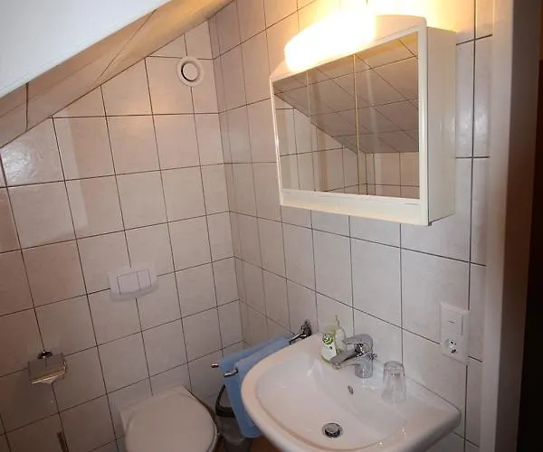 Gaestehaus Schachnerhoehe B&B 슈타이어